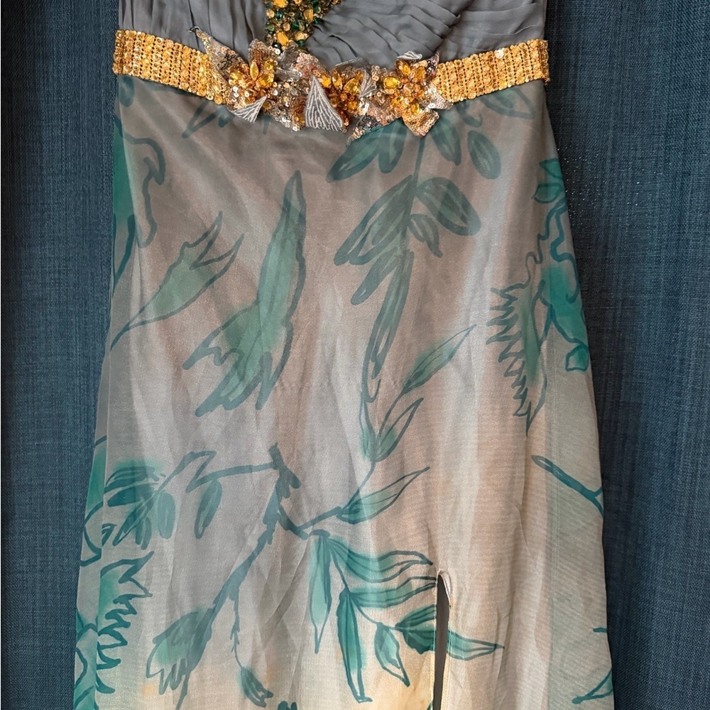 Carrie Bradshaw Sex and the City 2 blue / gold / floral belted prom dress gown - Picture 4 of 7